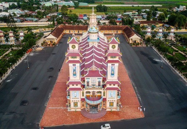Cu Chi Tunnels & Cao Dai Temple 1 Day