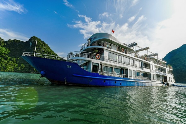 Sapphire Cruise Halong Bay 2Days 1night